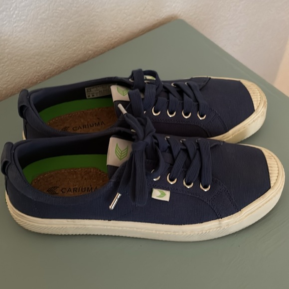 Cariuma Women's OCA Low Top Shadow Blue Canvas Shoes Size 8.5 - Picture 2 of 5